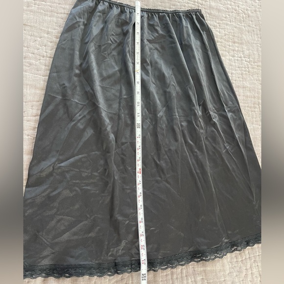 Vintage Black 1/2 Slip Skirt Lace Trim Made in USA Nylon Lingerie Approx Medium - Picture 5 of 5